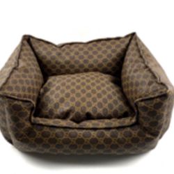 New Designer Leather Large Dog Bed With Removable Cushion Retails For $130