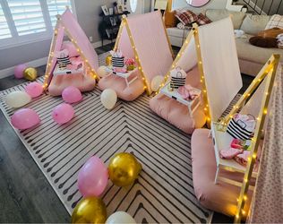 4 Slumber party tents, mattresses and sheets