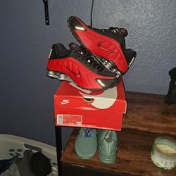 Nike SHOCKS R4
