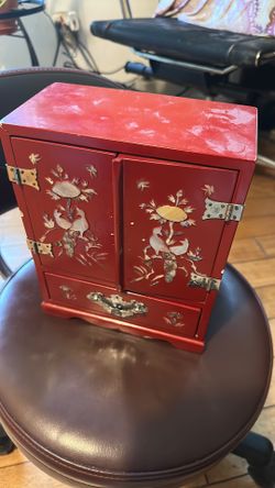 Jewelry Box (antique)