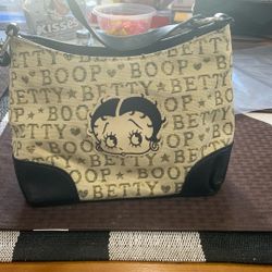 Betty boot purse