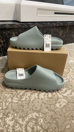 Yeezy Slide Size 10