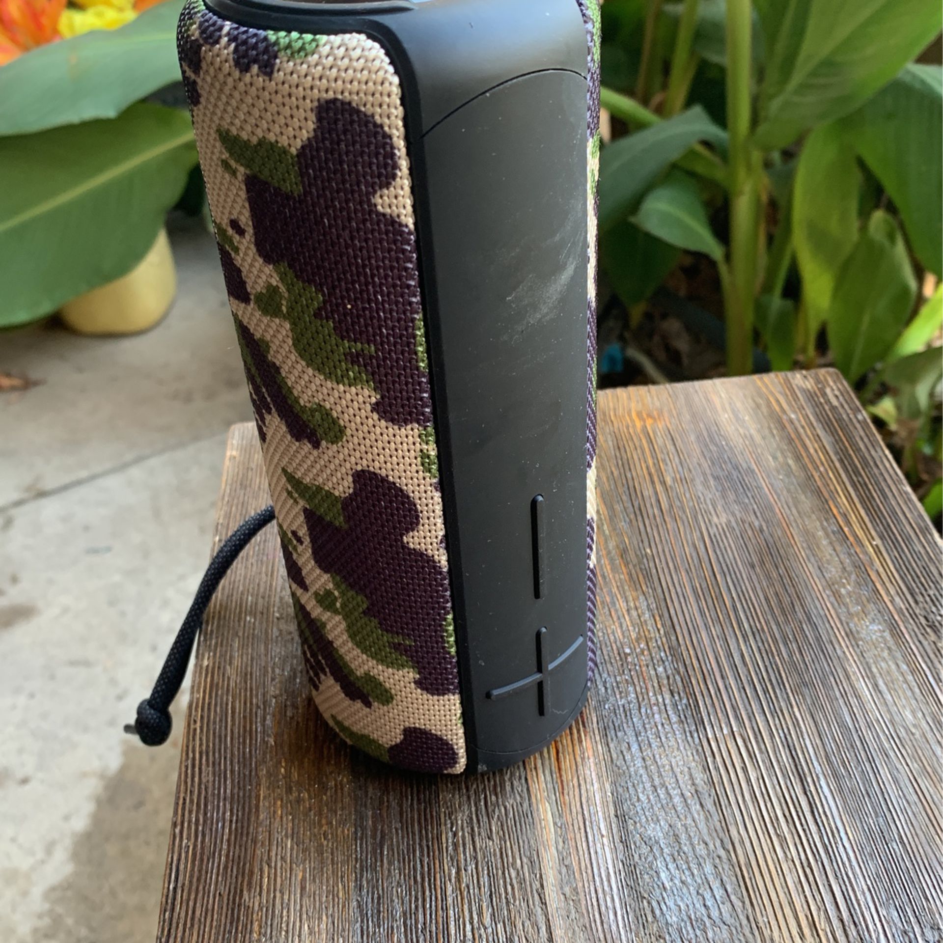 hver astronaut grim Bluetooth Speaker Camouflage for Sale in Bakersfield, CA - OfferUp