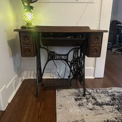 Singer Sewing Machine