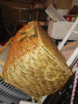 NEW 26IN LONG BY 18INHT WICKER STORAGE HOME DECOR ETC BASKET 20 FIRM PAID 119 LOOK MY POST ALOT ITEMS TO SEE