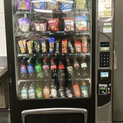 Vending machines, Combo just received the large selection of combos you must move on this real fast they’re gonna go fast credit card ready free dvery