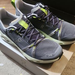 On Running Cloudsurfer Trail Sneakers