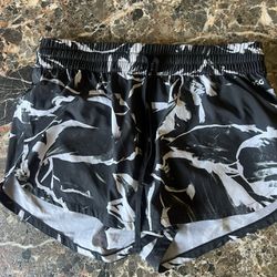 DSG black and white athletic shorts in size small