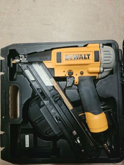 Dewalt 15 ga precision point finish nailer