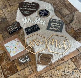 Wedding Signs & Decor