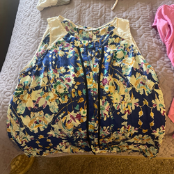 Bundle women/girl tops