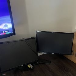 Acer Monitors With Dual Mount 