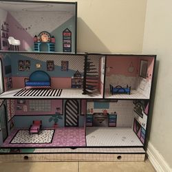 LOL Dollhouse