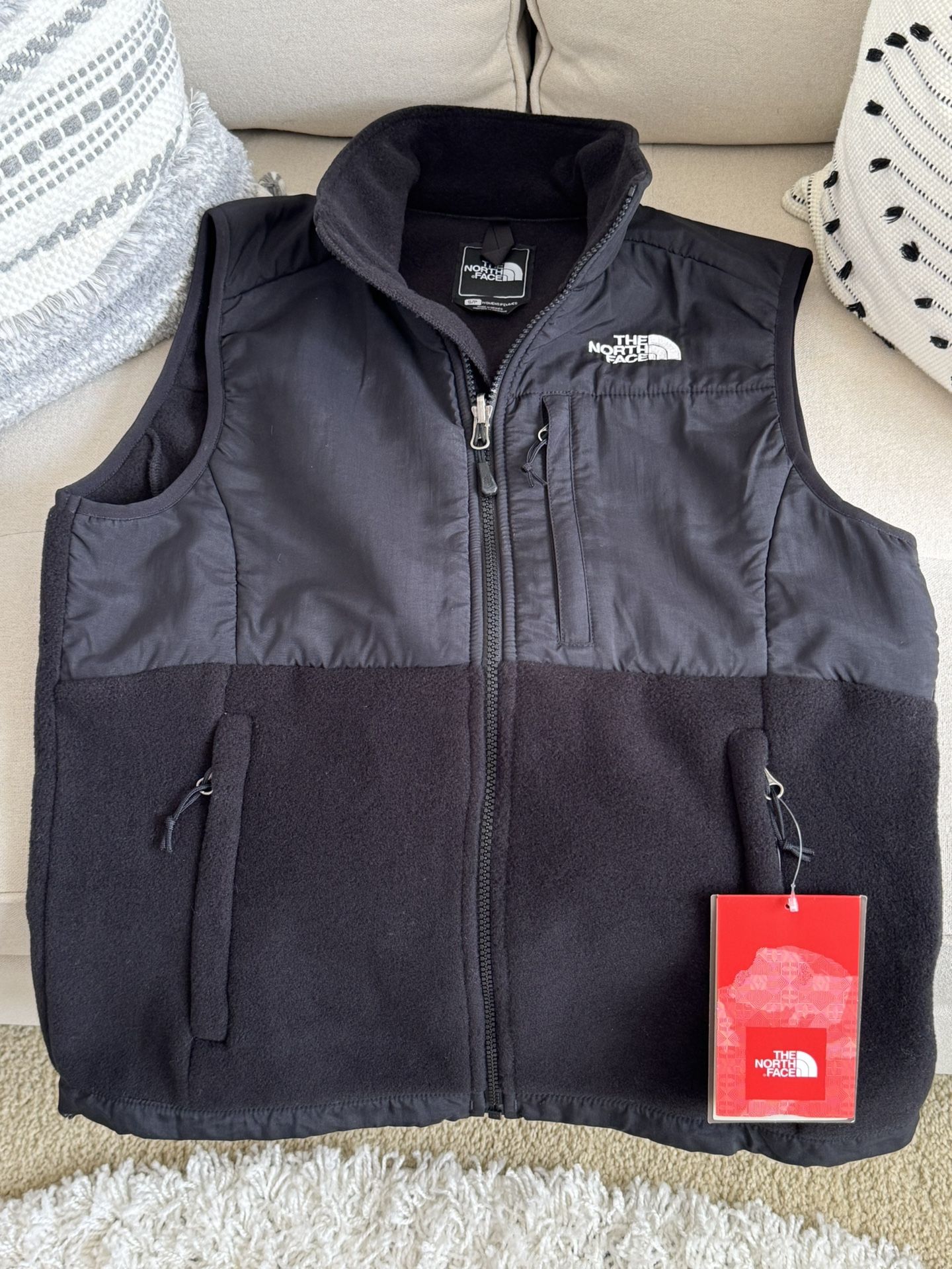 Brand New The North Face Women’s Fleece Vest – Size S
