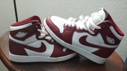 Air Jordan 1 - Vintage Red 5.5y/7w
