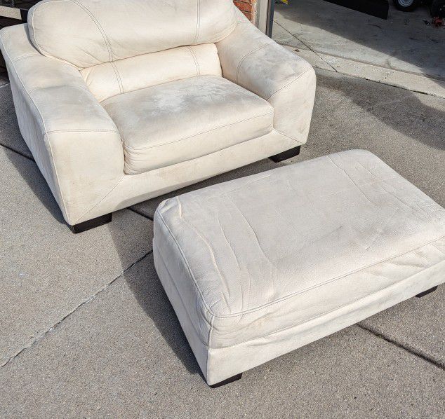 Love Seat With Ottoman 