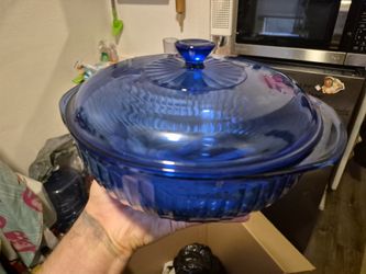 Pyrex Vintage Cobalt Blue Scalloped Casserole Dish