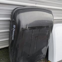 Dometic Penguin 2 A/C 13500 BTU With Lower Unit