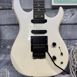 Carvin DC135 Guitar with Hard Shell Case – Floyd Rose & Locking Tuners!