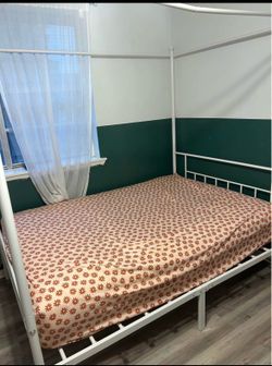 Full Bed & Mattress