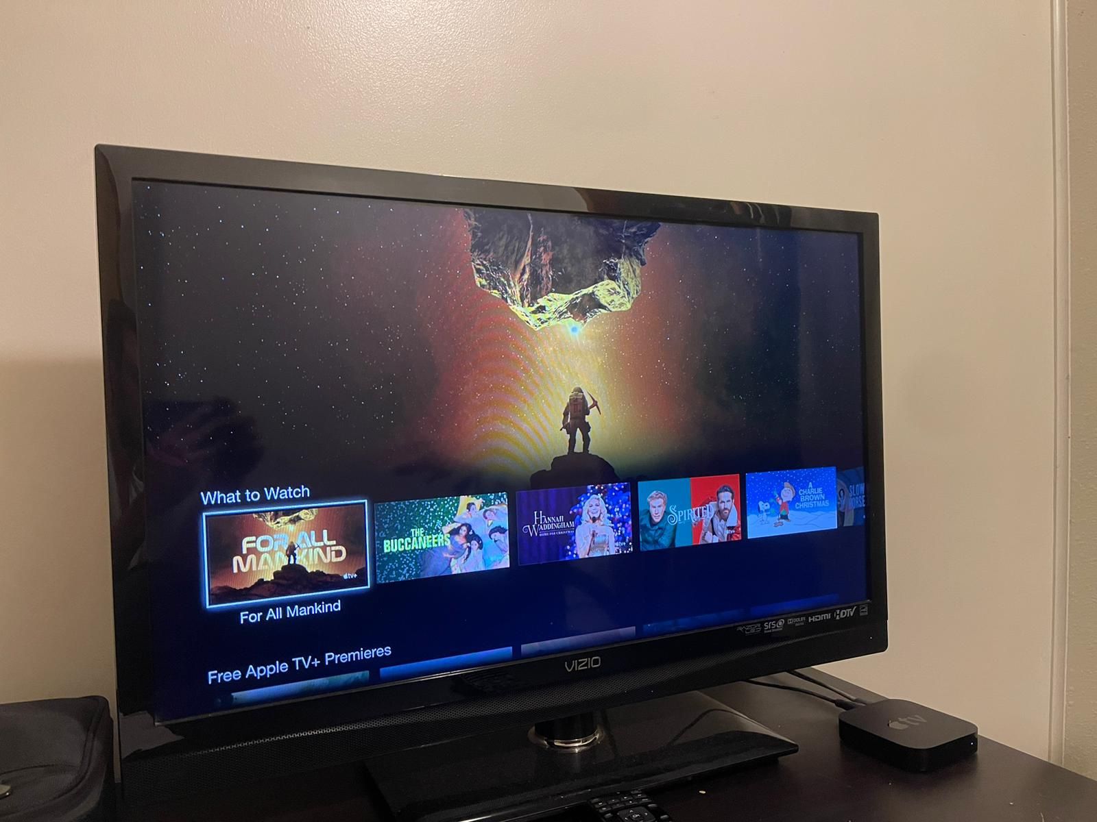 32” Vizio Tv With Apple Tv