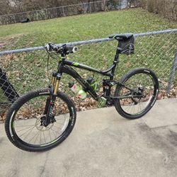 Trek 9 Mountain Bike. Size L - Large.