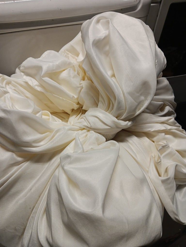 Ivory Round Table Cloths