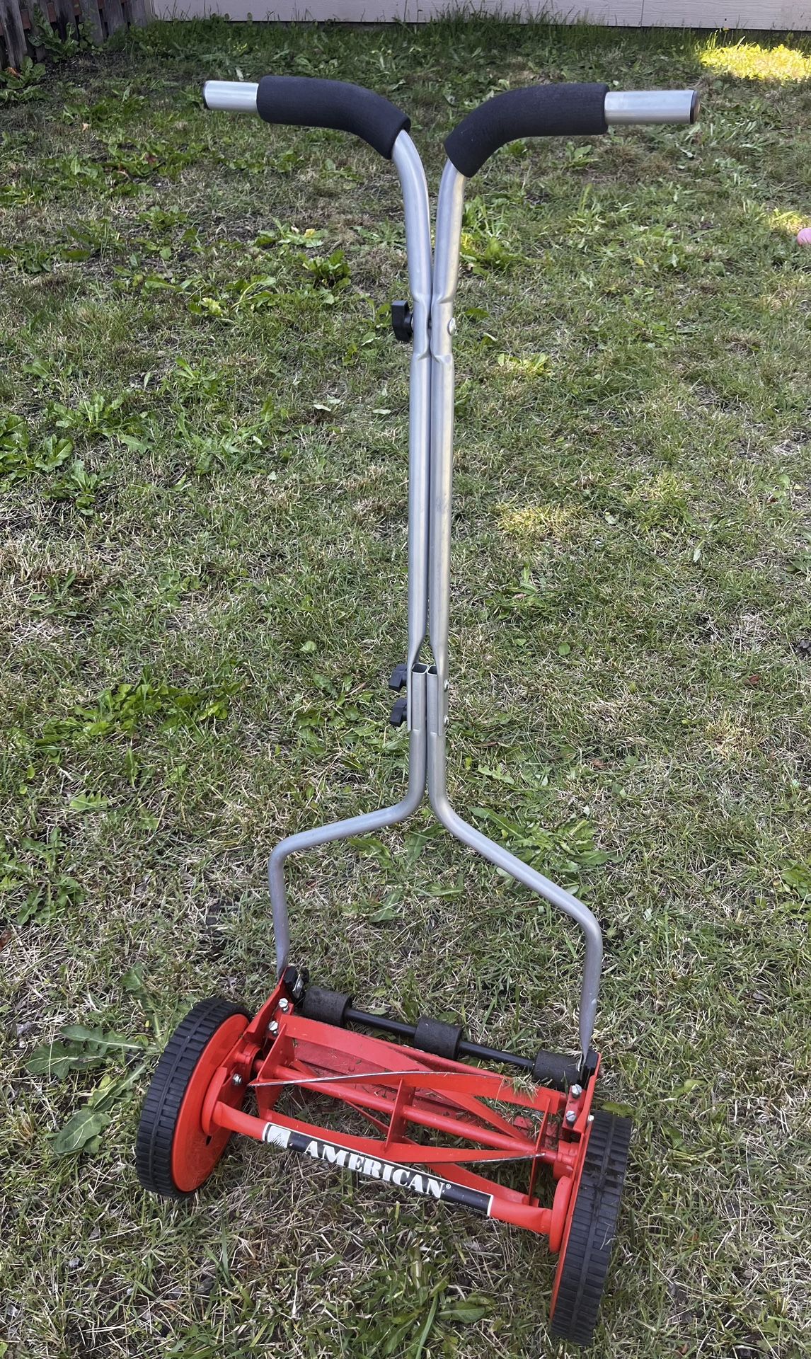 American Lawn Mower Company 1204-14 14-Inch 4-Blade Push Reel Lawn Mower, Red