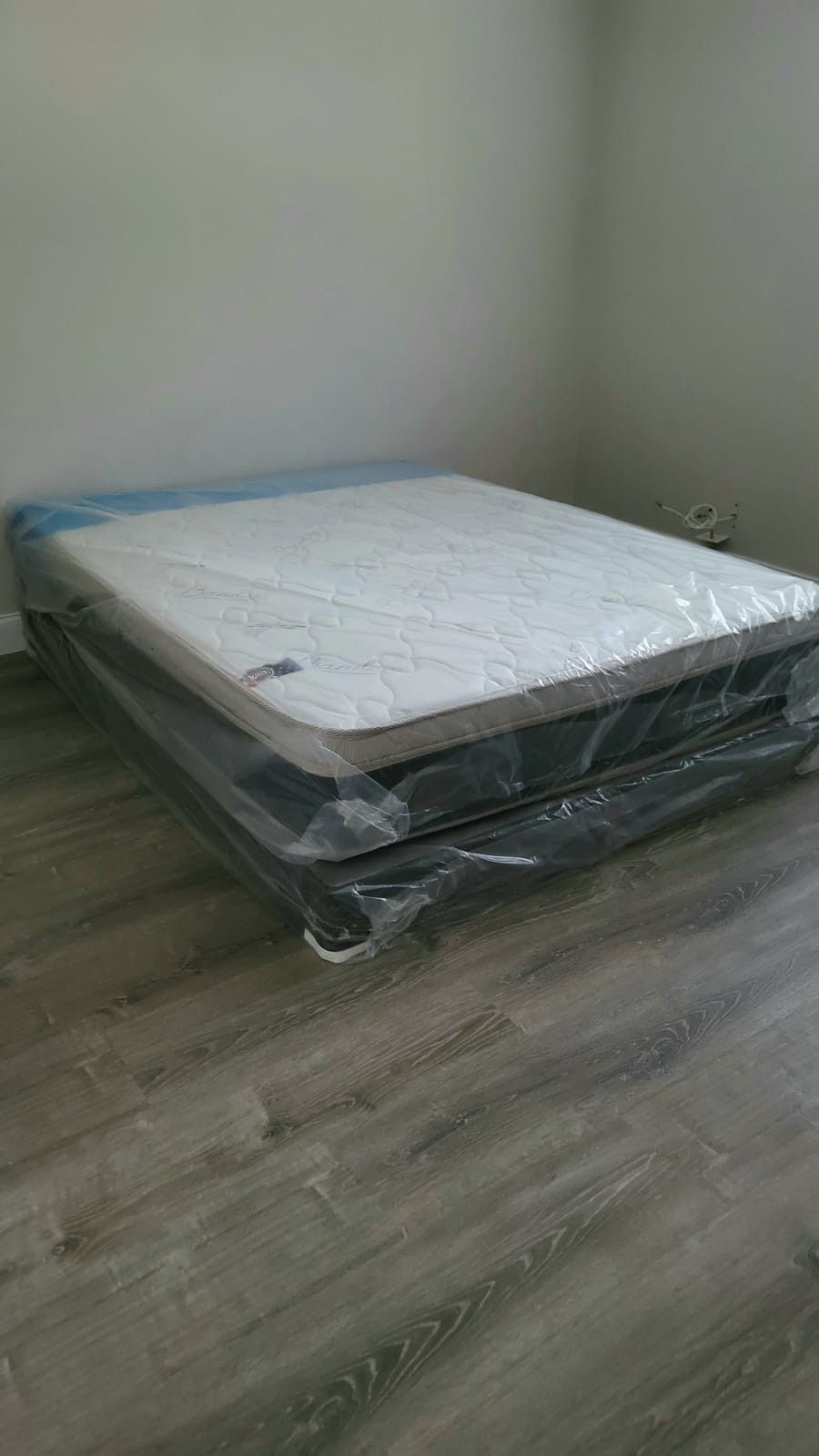 NEW KING PILLOWTOP SET MATTRESS AND BOX SPRING 3PCS