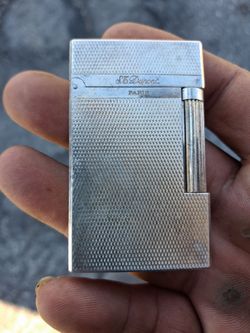 Silver s.t. Dupont lighter paris