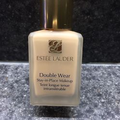 New Ester Lauder Double wear stay in place makeup