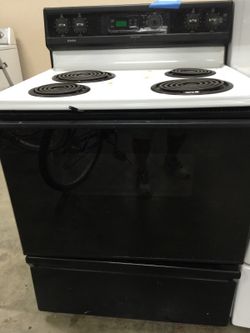 Kenmore eletric b/w stove