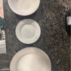 Plates/bowl lot for parties or holidays 68 pieces