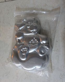 Vintage 1983 Wilton Care Bears Bear Shape Cake Pan #2105-1793 Retired EUC