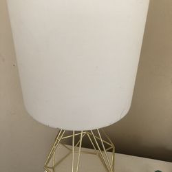 Geometric Lamp with Bulb