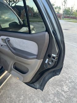 2003 Toyota Sequoia