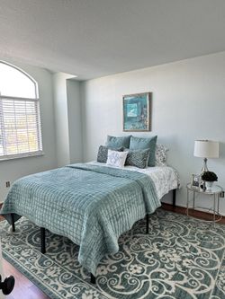 Platform Metal Queen Size Bed Frame