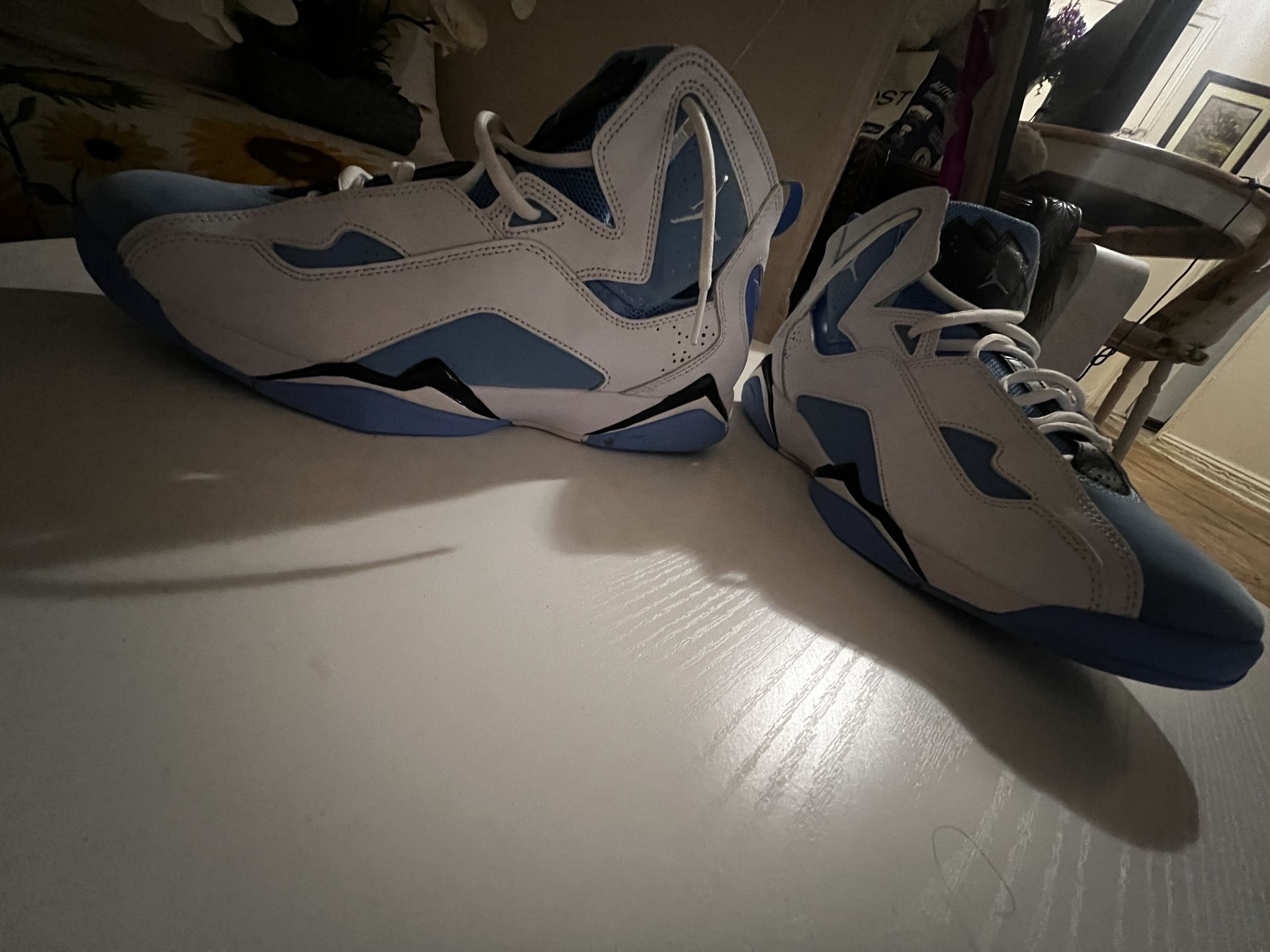 Air Jordan 6 “University Blue” — White & Carolina Blue
