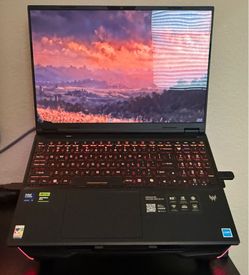 Acer Predator Helios Neo 16 Gaming Laptop RTX 5070 Ti 64GB RAM 2TB SSD + Cooling Pad - Excellent Condition