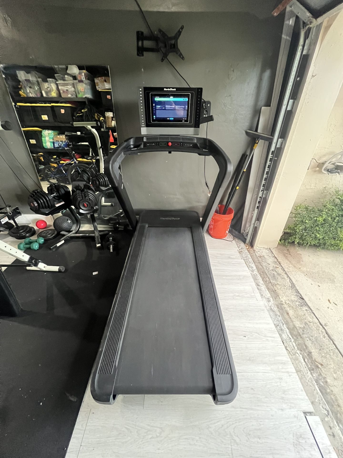Nordictrack Commercial 1750 Treadmill