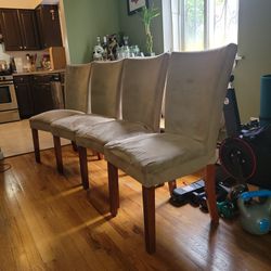 USED Dining Room Table  Chairs 