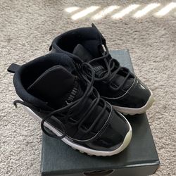 Retro 11 Jordan Size 9 Toddler 