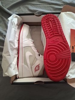 Nike Air Jordan 1 Mid Hares