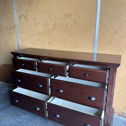 Cherry 7drawer  Dresser 