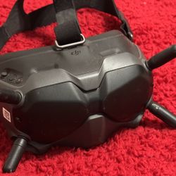 DJI FPV Goggles V2 (Used) for Drone Immersive Experience P/N FGDB28 No Battery