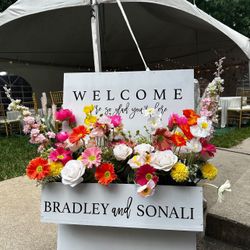 Custom Signs For Weddings, Corporate Events, Baby Showers, Etc
