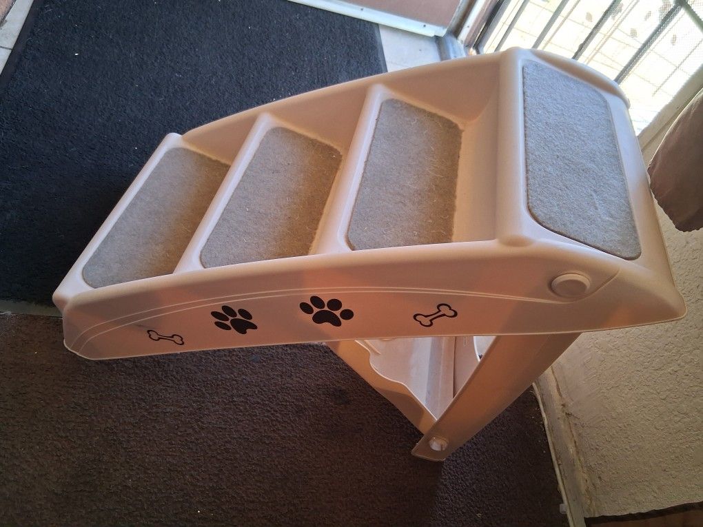 Doggy Stairs 🐕 