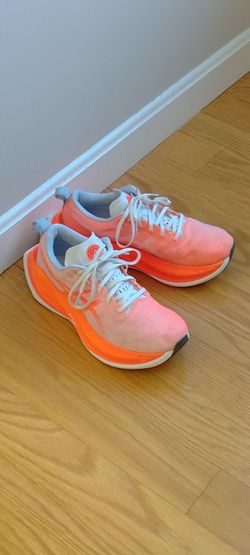 Asics Superblast White Sunrise Red Running Shoes 1013A143 Men’s Size 6.5  W 8