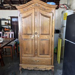 Armoire dresser
