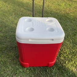 Igloo Cooler With Wheels 